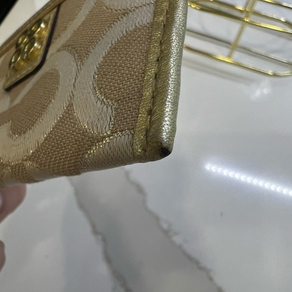Coach gold slim credit card holder in signature canvas - Picture 4 of 5